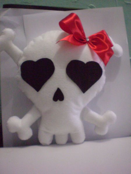 Almofada Caveirinha com Laço